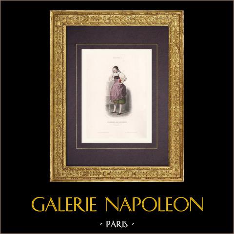 Contadina di Guggisberg - Canton Berna (Svizzera) | Stampa calcografica originale a bulino disegnata da Preval, incisa da Girardet. Acquerellata a mano. Macchie di foxing. 1850