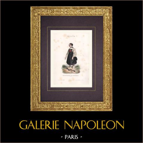 Donna di Guggisberg - Canton Berna (Svizzera) | Stampa calcografica originale a bulino incisa da Girardet. Acquerellata a mano. 1850